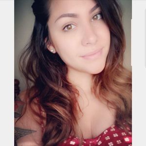 Meet your Posher, Eveline